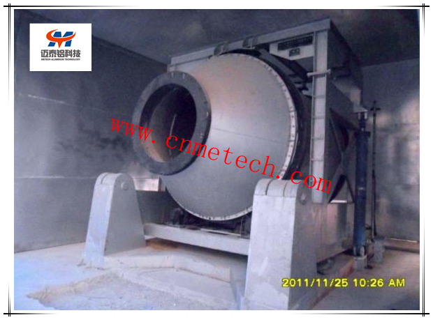 Rotary tilting furnace